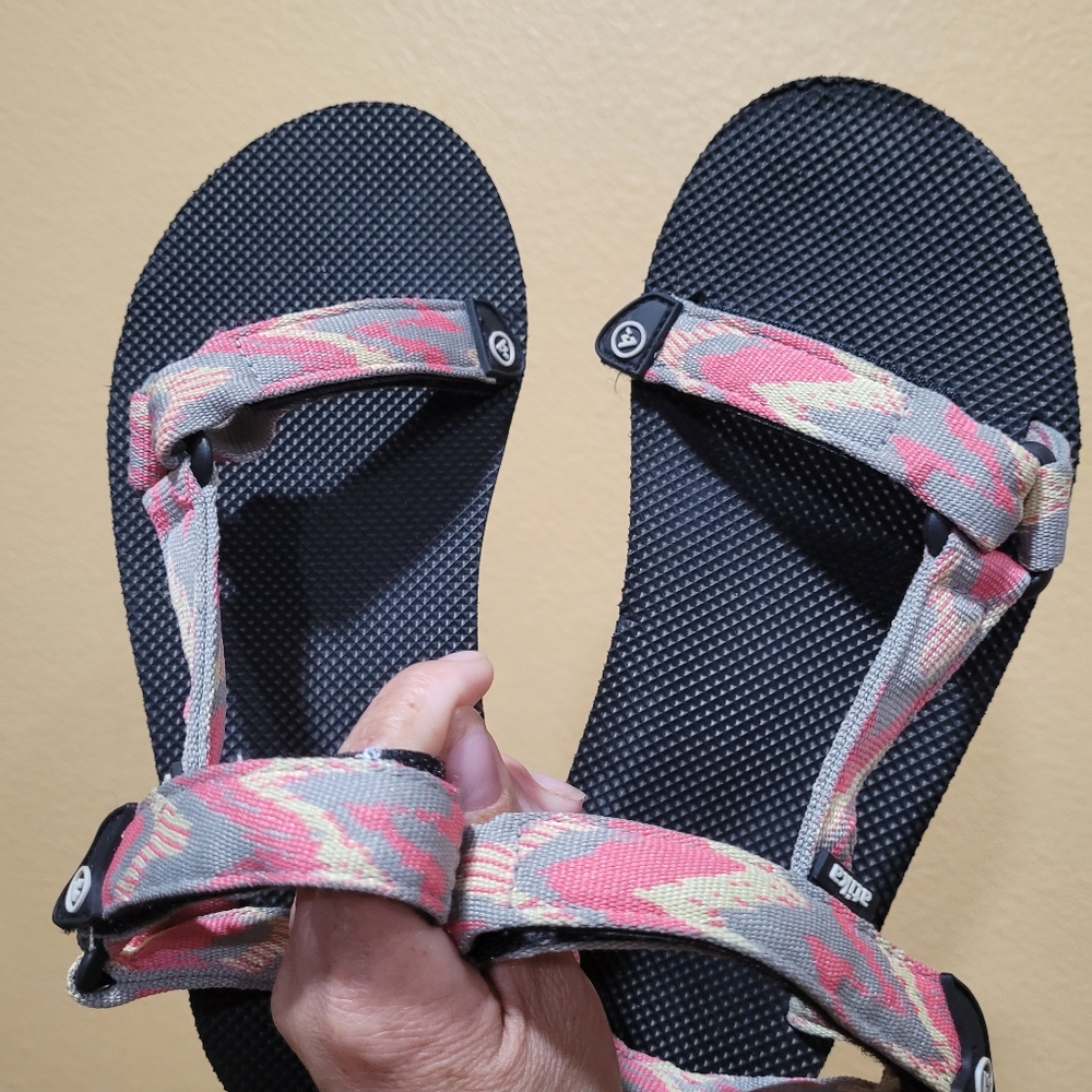Atika sandals - Picture 2 of 12